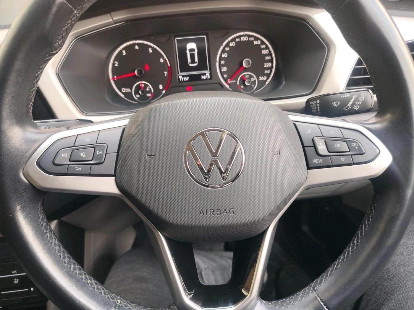 2024 Volkswagen TAIGUN HIGHLINE 1.0 TSI MT, Petrol, Manual, 11,157 km, interior