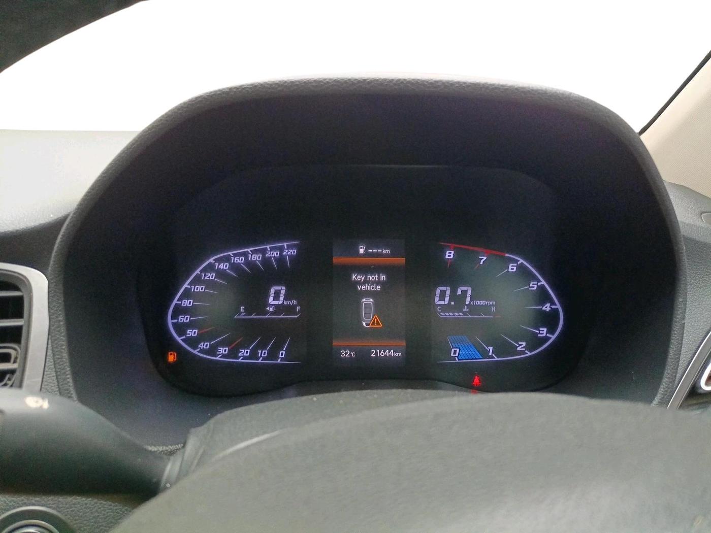 2022 Hyundai Verna SX 1.5 VTVT, Petrol, Manual, 21,644 km, interior