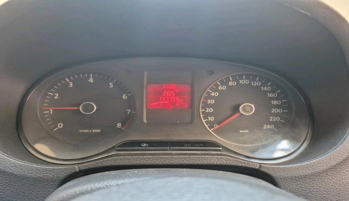 2011 Volkswagen Polo COMFORTLINE 1.2L PETROL, Petrol, Manual, 1,37,755 km, interior