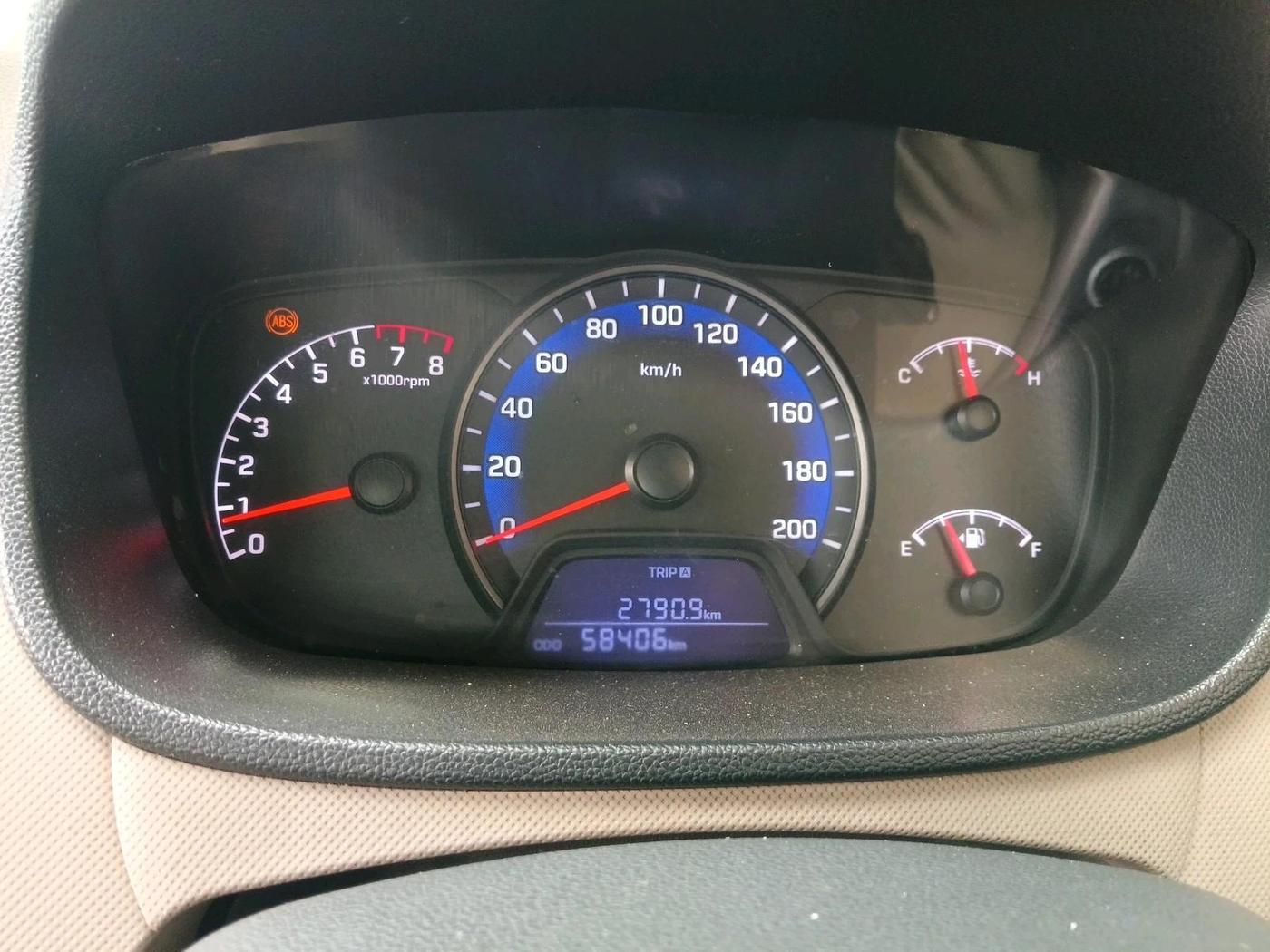 2017 Hyundai Xcent SX 1.2, Petrol, Manual, 58,406 km, interior