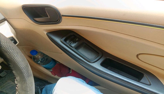 2016 Ford Figo Aspire AMBIENTE 1.2 PETROL, Petrol, Manual, 73,833 km, interior