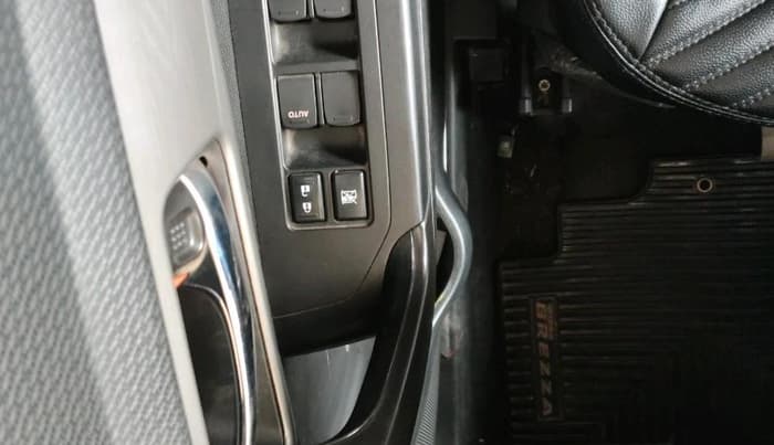 2019 Maruti Vitara Brezza ZDI PLUS DUAL TONE, Diesel, Manual, 37,845 km, interior