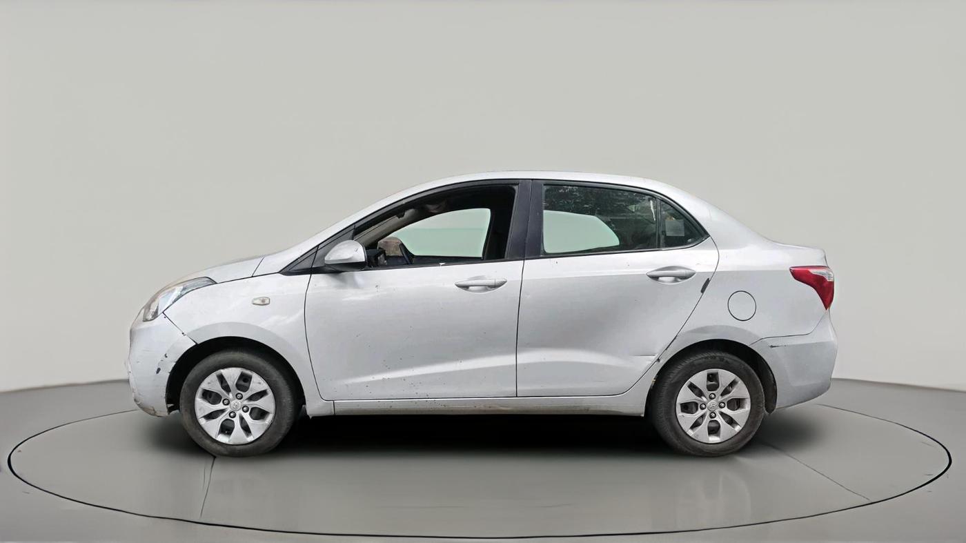 2017 Hyundai Xcent E+, Petrol, Manual, 22,800 km, exterior