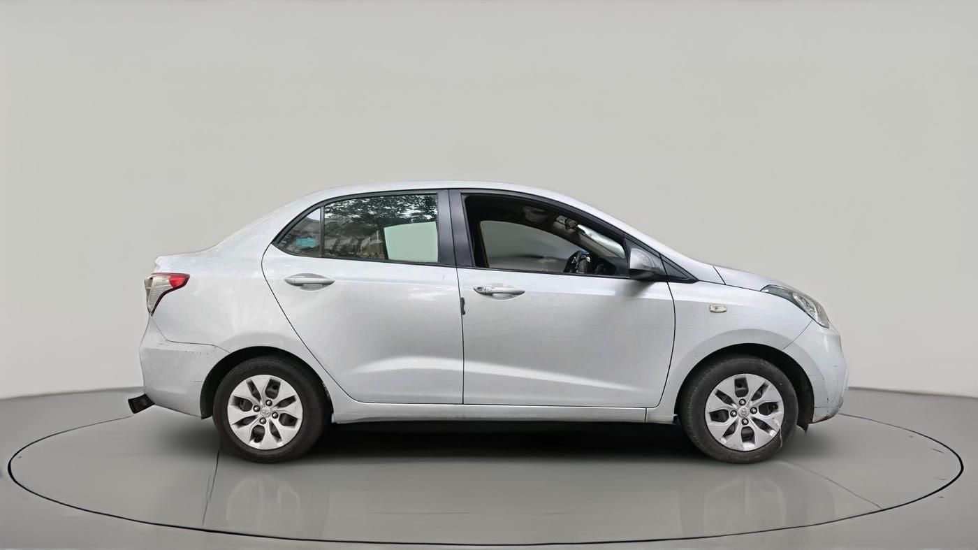 2017 Hyundai Xcent E+, Petrol, Manual, 22,800 km, exterior
