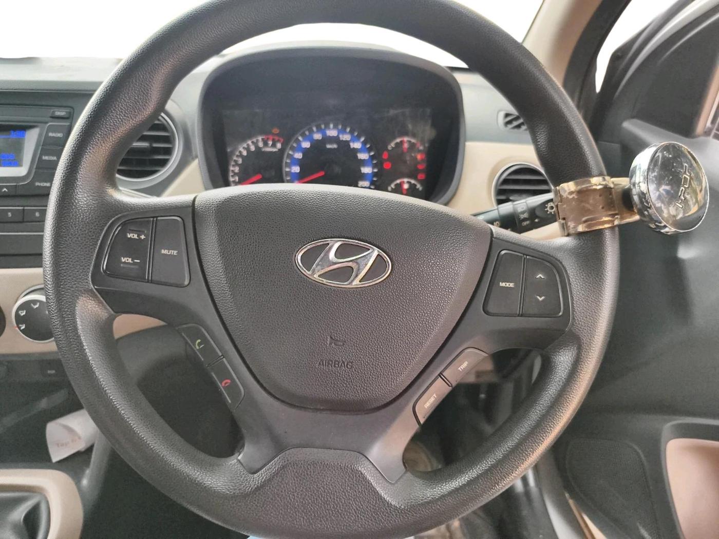 2017 Hyundai Xcent E+, Petrol, Manual, 22,800 km, interior