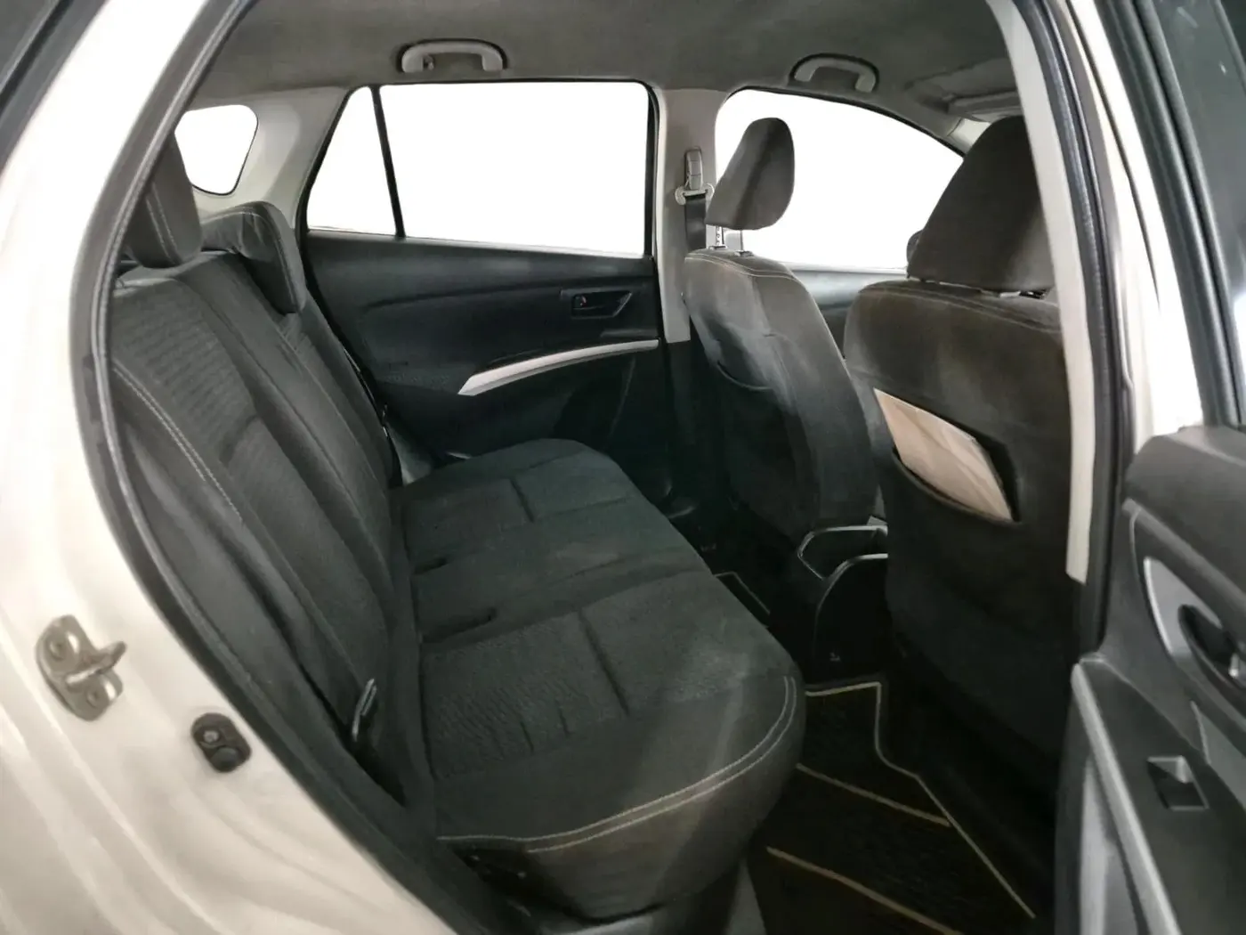 2015 Maruti S Cross SIGMA 1.3, Diesel, Manual, 1,21,260 km, interior