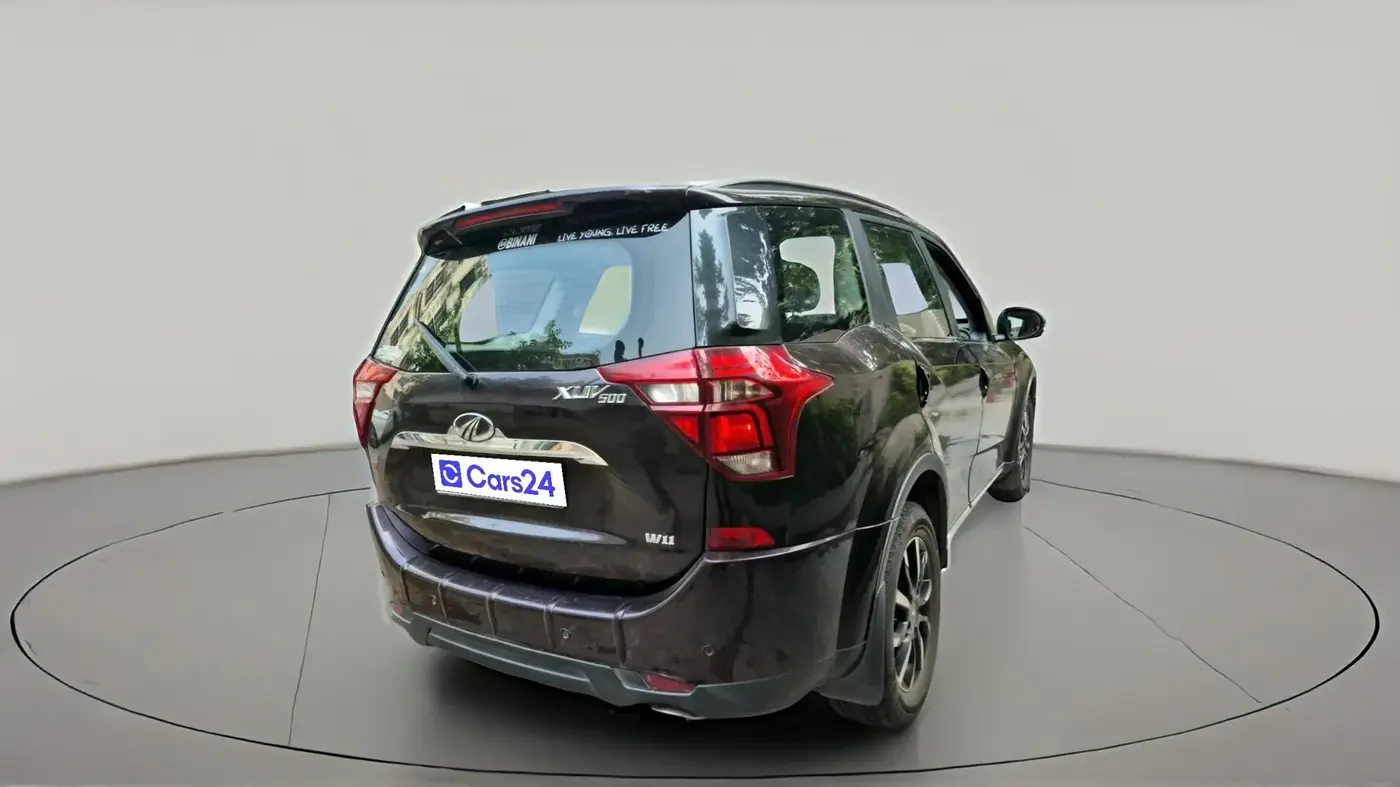 2020 Mahindra XUV500 W11, Diesel, Manual, 30,820 km, exterior