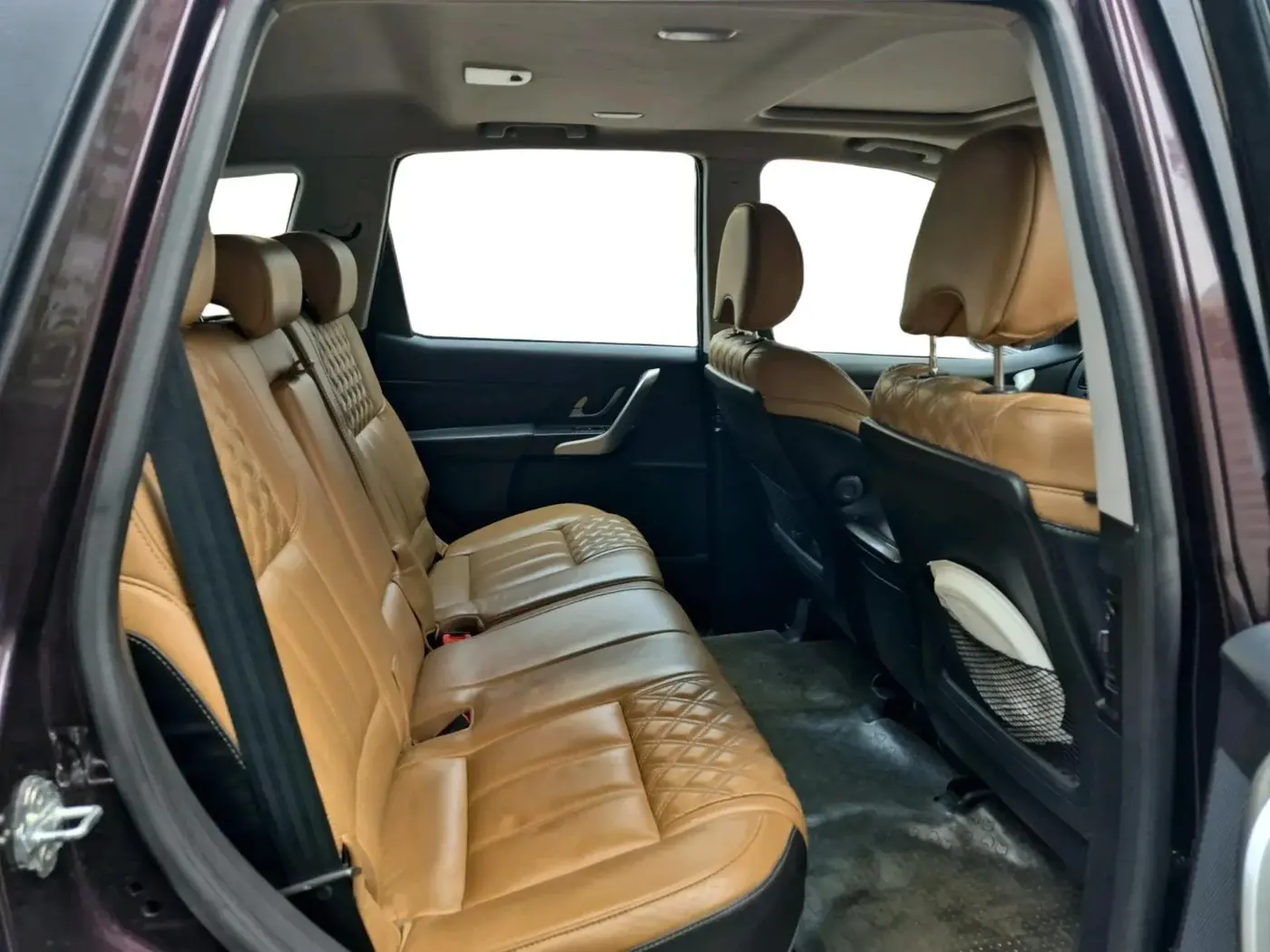 2020 Mahindra XUV500 W11, Diesel, Manual, 30,820 km, interior