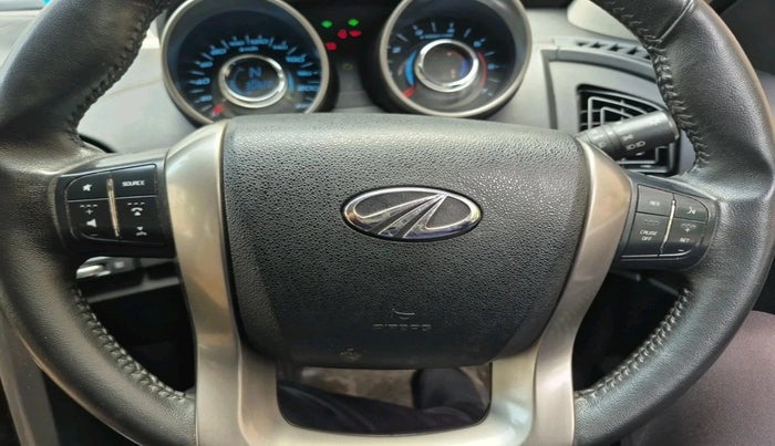 2020 Mahindra XUV500 W11, Diesel, Manual, 30,820 km, interior