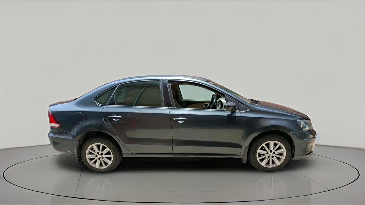 2016 Volkswagen Vento HIGHLINE 1.5 AT, Diesel, Automatic, 1,79,084 km, exterior