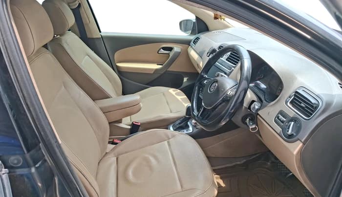 2016 Volkswagen Vento HIGHLINE 1.5 AT, Diesel, Automatic, 1,79,084 km, interior