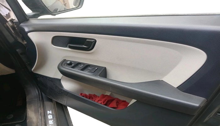 2023 Tata ALTROZ XM PLUS SUNROOF, Petrol, Manual, 3,220 km, interior