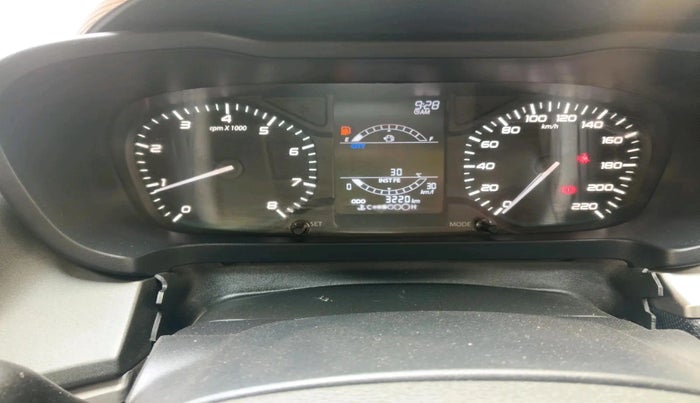 2023 Tata ALTROZ XM PLUS SUNROOF, Petrol, Manual, 3,220 km, interior