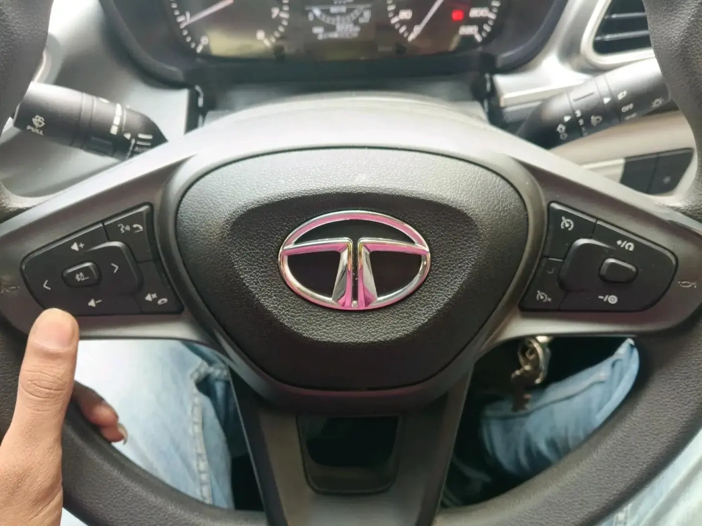 2023 Tata ALTROZ XM PLUS SUNROOF, Petrol, Manual, 3,220 km, interior