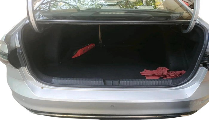 2023 Volkswagen VIRTUS HIGHLINE TSI 1.0 AT, Petrol, Automatic, 17,987 km, exterior