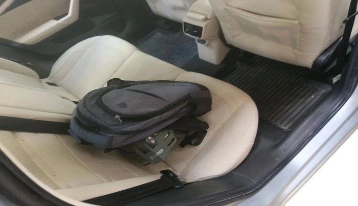 2023 Volkswagen VIRTUS HIGHLINE TSI 1.0 AT, Petrol, Automatic, 17,987 km, interior