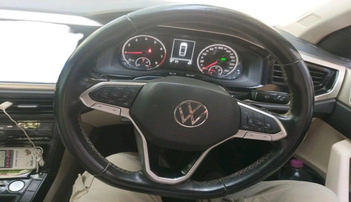 2023 Volkswagen VIRTUS HIGHLINE TSI 1.0 AT, Petrol, Automatic, 17,987 km, interior