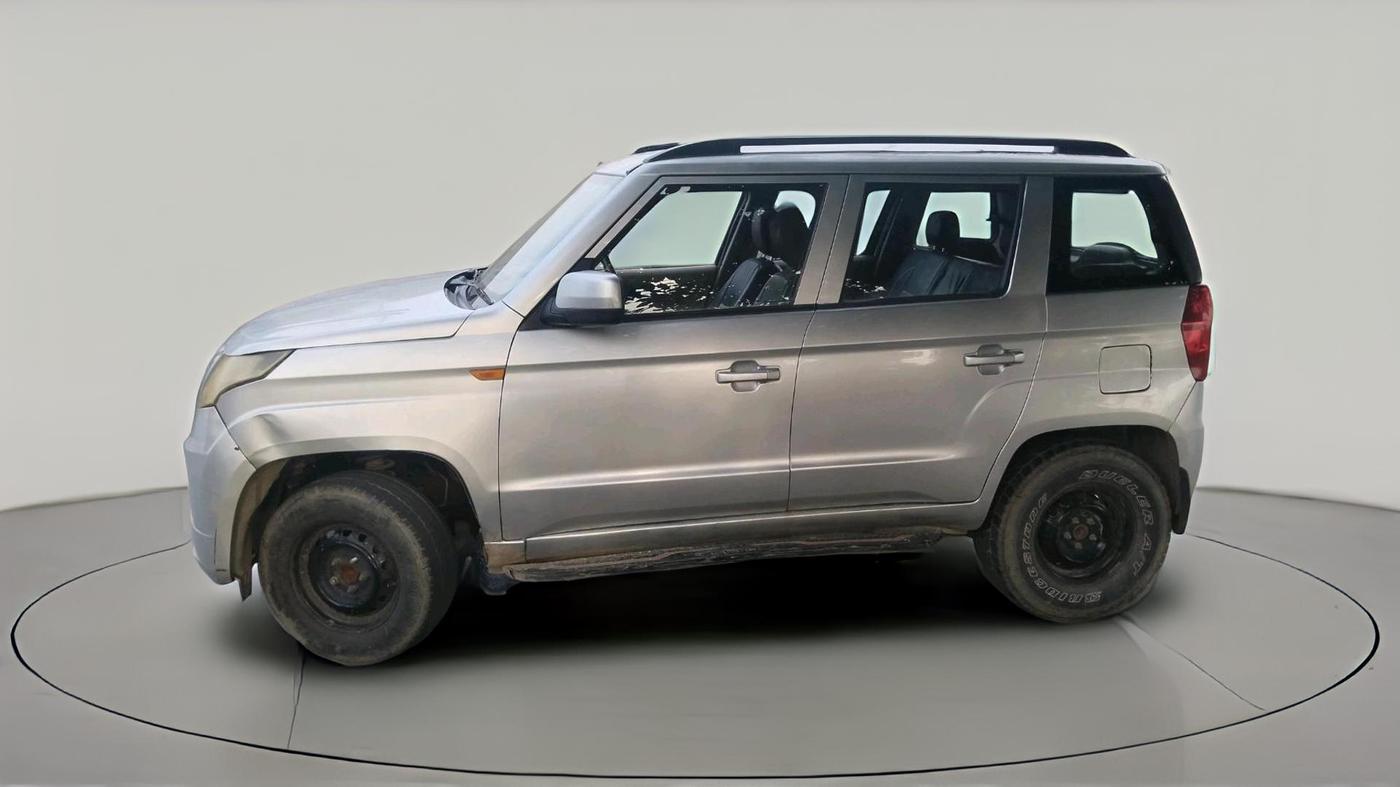 2017 Mahindra TUV300 T4 PLUS, Diesel, Manual, 1,17,310 km, exterior