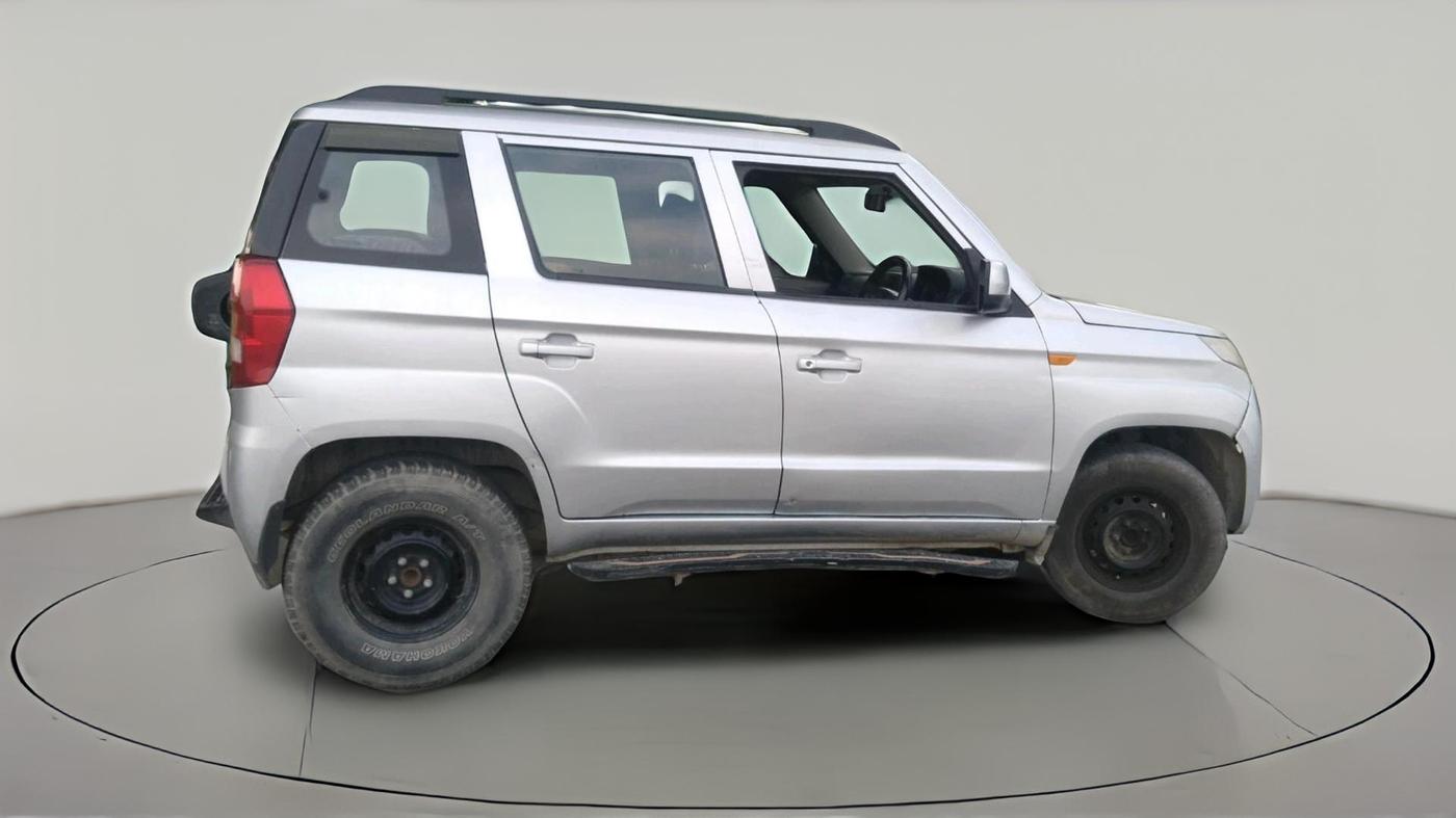 2017 Mahindra TUV300 T4 PLUS, Diesel, Manual, 1,17,310 km, exterior