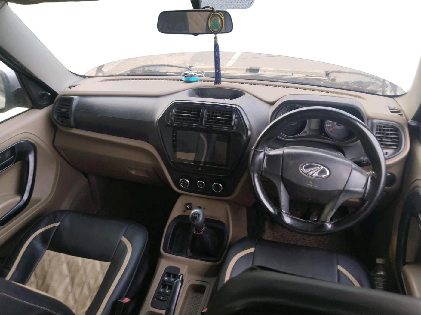 2017 Mahindra TUV300 T4 PLUS, Diesel, Manual, 1,17,310 km, interior