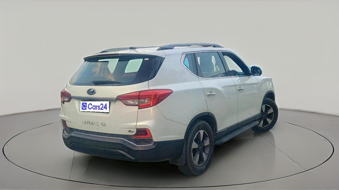 2019 Mahindra ALTURAS G4 4WD AT, Diesel, Automatic, 1,19,929 km, exterior