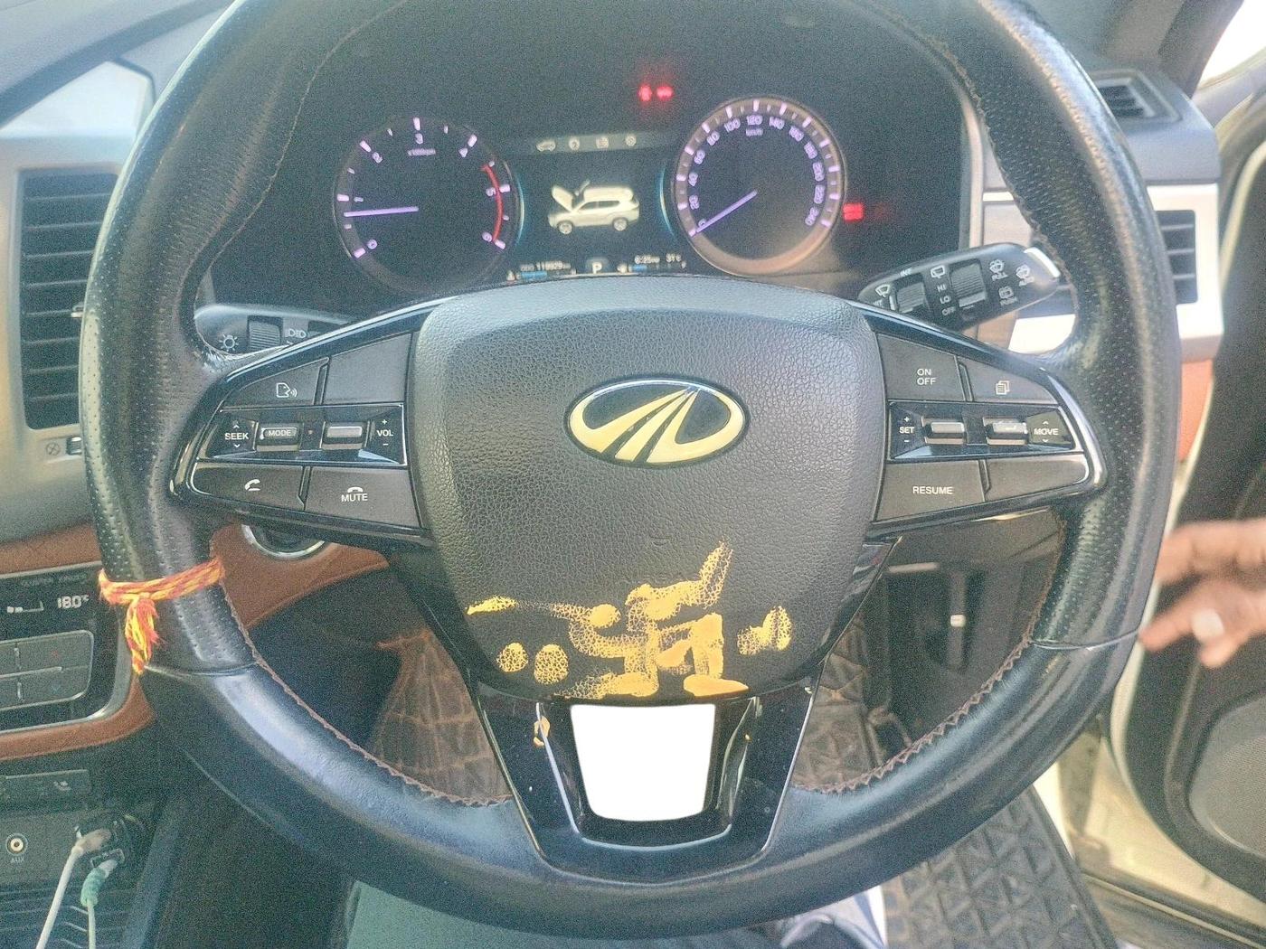 2019 Mahindra ALTURAS G4 4WD AT, Diesel, Automatic, 1,19,929 km, interior