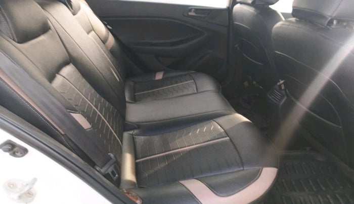 2016 Hyundai i20 Active 1.4 S, Diesel, Manual, 1,01,019 km, interior