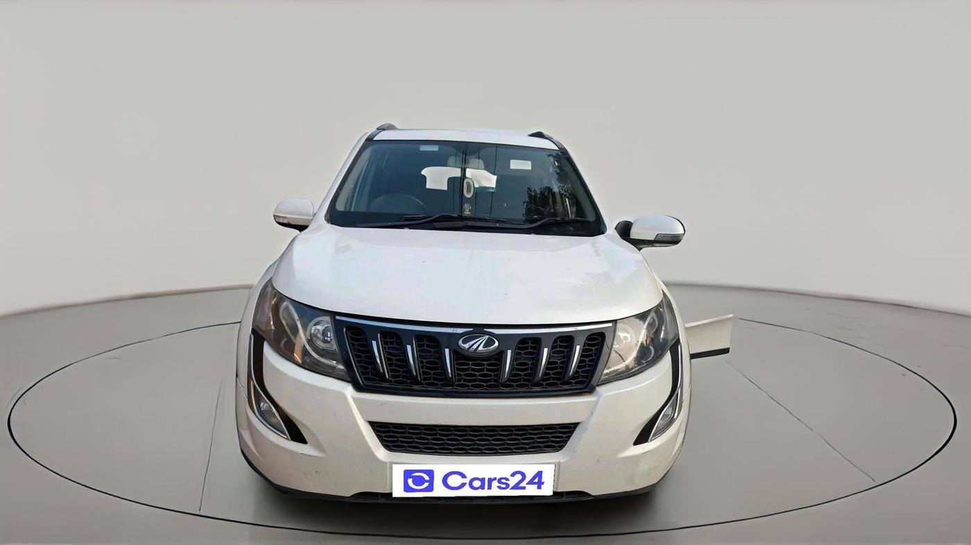 2017 Mahindra XUV500 W6 1.99, Diesel, Manual, 1,31,936 km, exterior