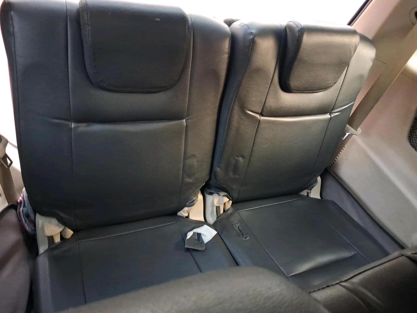 2017 Mahindra XUV500 W6 1.99, Diesel, Manual, 1,31,936 km, interior