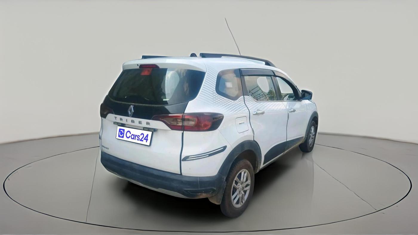 2023 Renault TRIBER RXT, Petrol, Manual, 92,602 km, exterior
