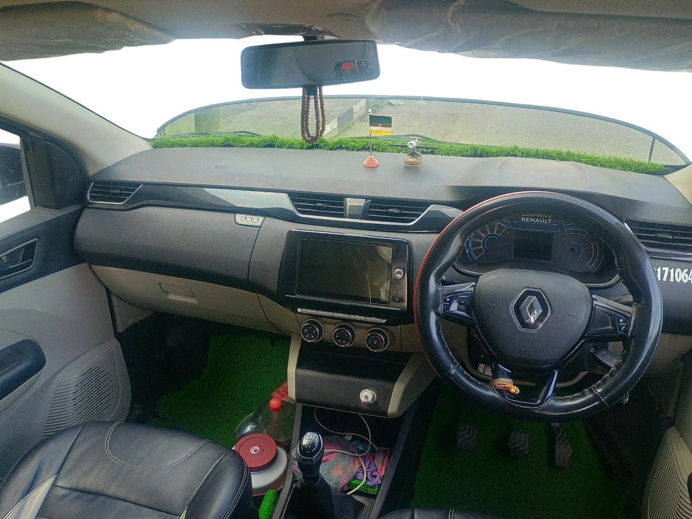 2023 Renault TRIBER RXT, Petrol, Manual, 92,602 km, interior