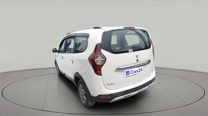 2016 Renault Lodgy 85 PS RXL WORLD EDITION 8 STR, Diesel, Manual, 1,67,092 km, exterior