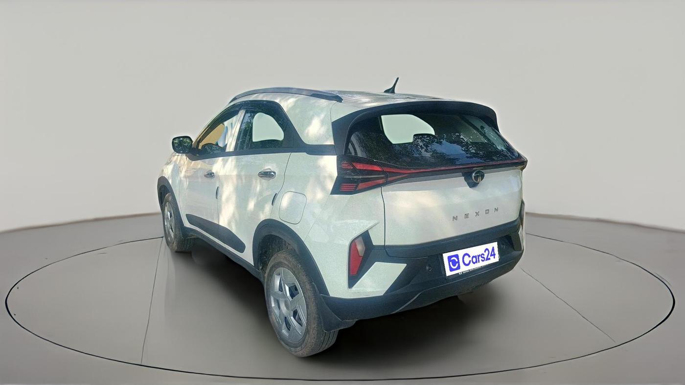2025 Tata NEXON Smart Plus (S) 1.5 Diesel 5MT, Diesel, Manual, 17,424 km, exterior