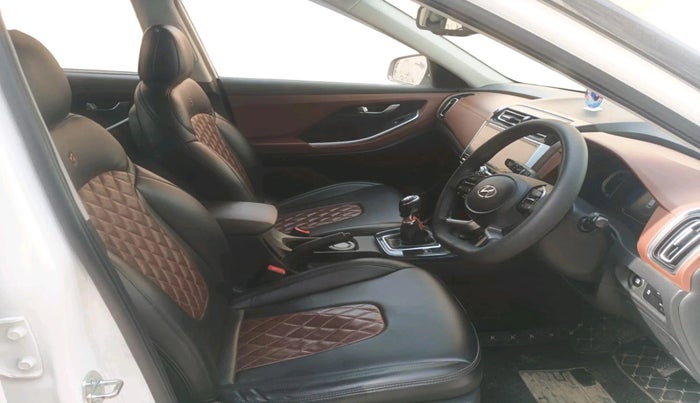 2024 Hyundai ALCAZAR PRESTIGE 1.5 MT 7STR, Diesel, Manual, 18,800 km, interior