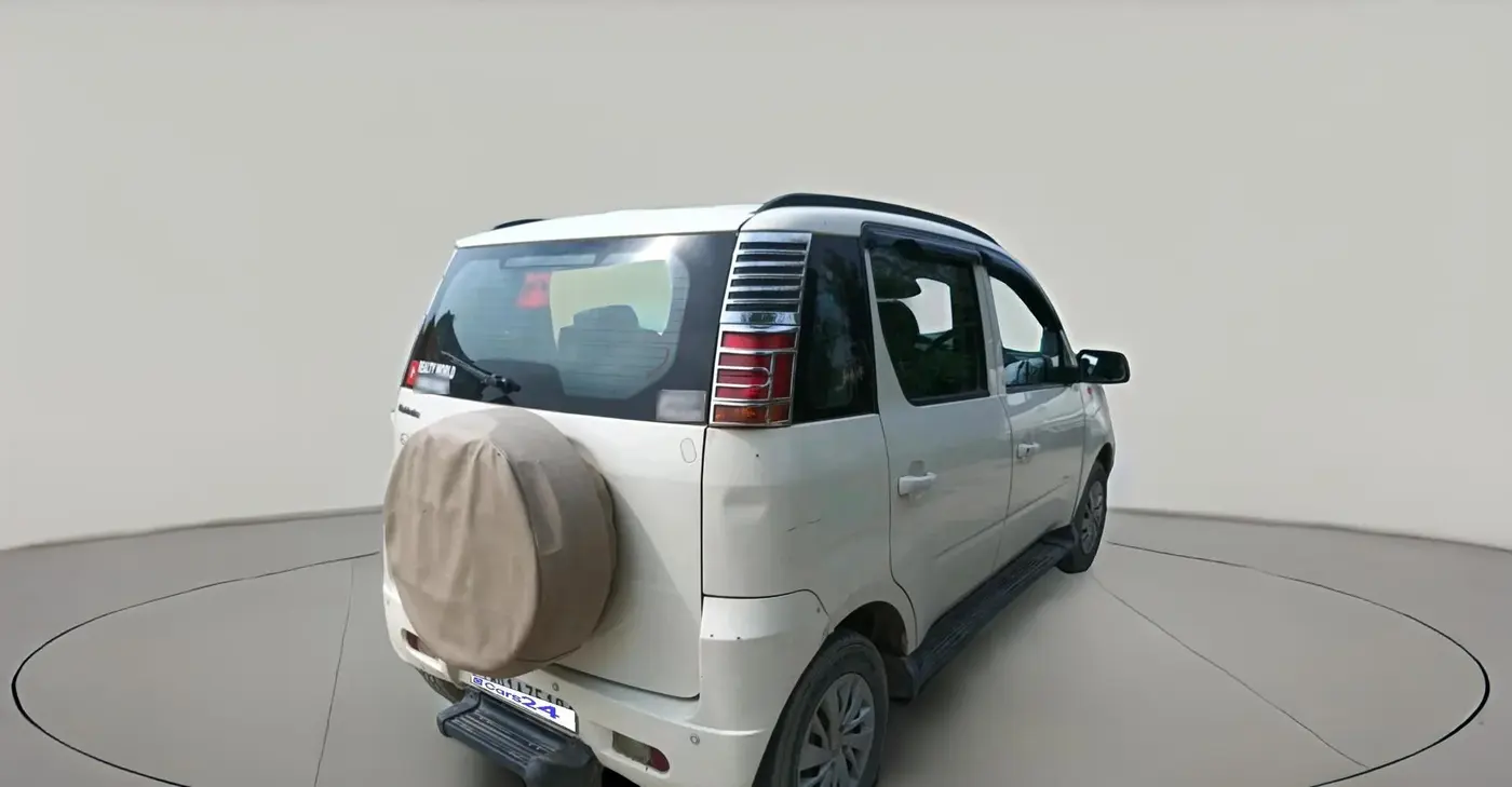 2014 Mahindra Quanto C6, Diesel, Manual, 1,00,248 km, exterior