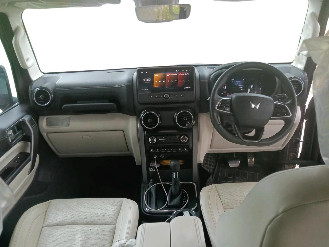 2024 Mahindra Thar Roxx AX7 L Diesel AT 4WD, Diesel, Automatic, 54,196 km, interior