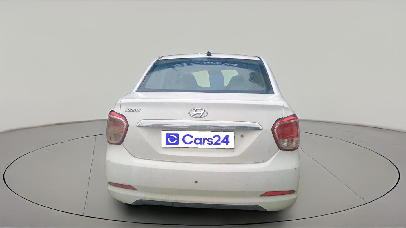 2015 Hyundai Xcent BASE 1.1, Diesel, Manual, 1,05,328 km, exterior