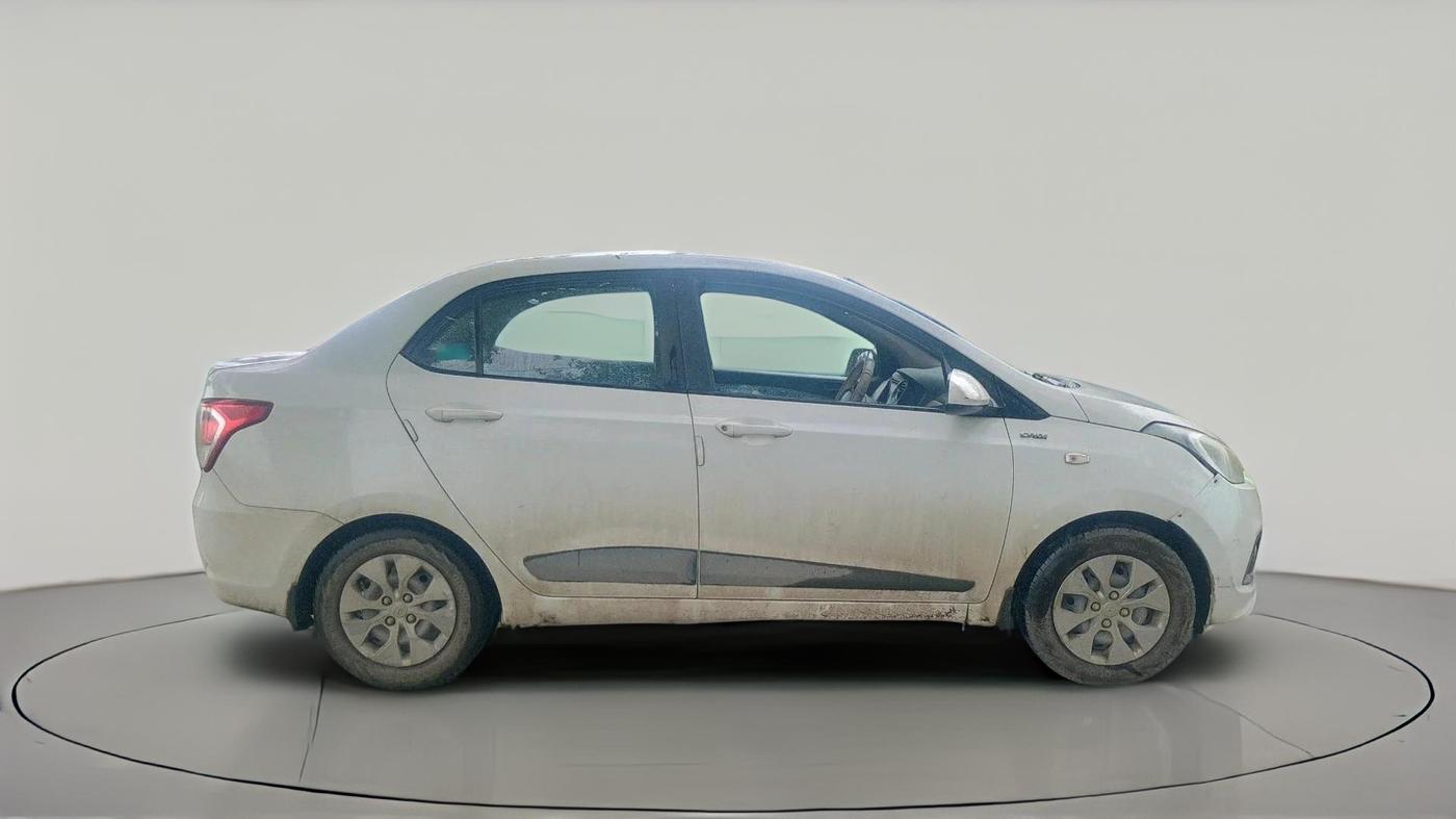 2015 Hyundai Xcent BASE 1.1, Diesel, Manual, 1,05,328 km, exterior
