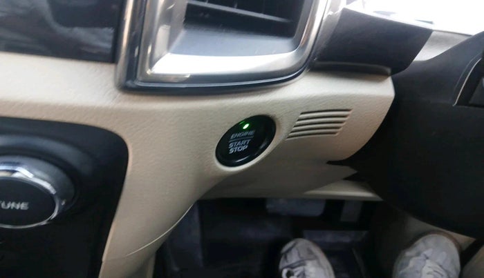 2021 Ford Endeavour TITANIUM PLUS 2.0 4X2 AT SUNROOF, Diesel, Automatic, 1,39,805 km, interior