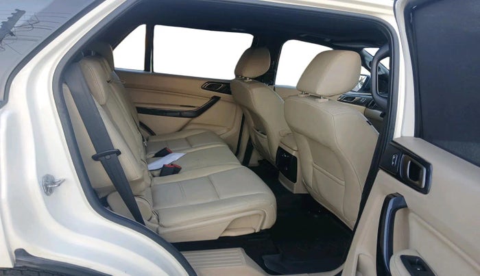 2021 Ford Endeavour TITANIUM PLUS 2.0 4X2 AT SUNROOF, Diesel, Automatic, 1,39,805 km, interior