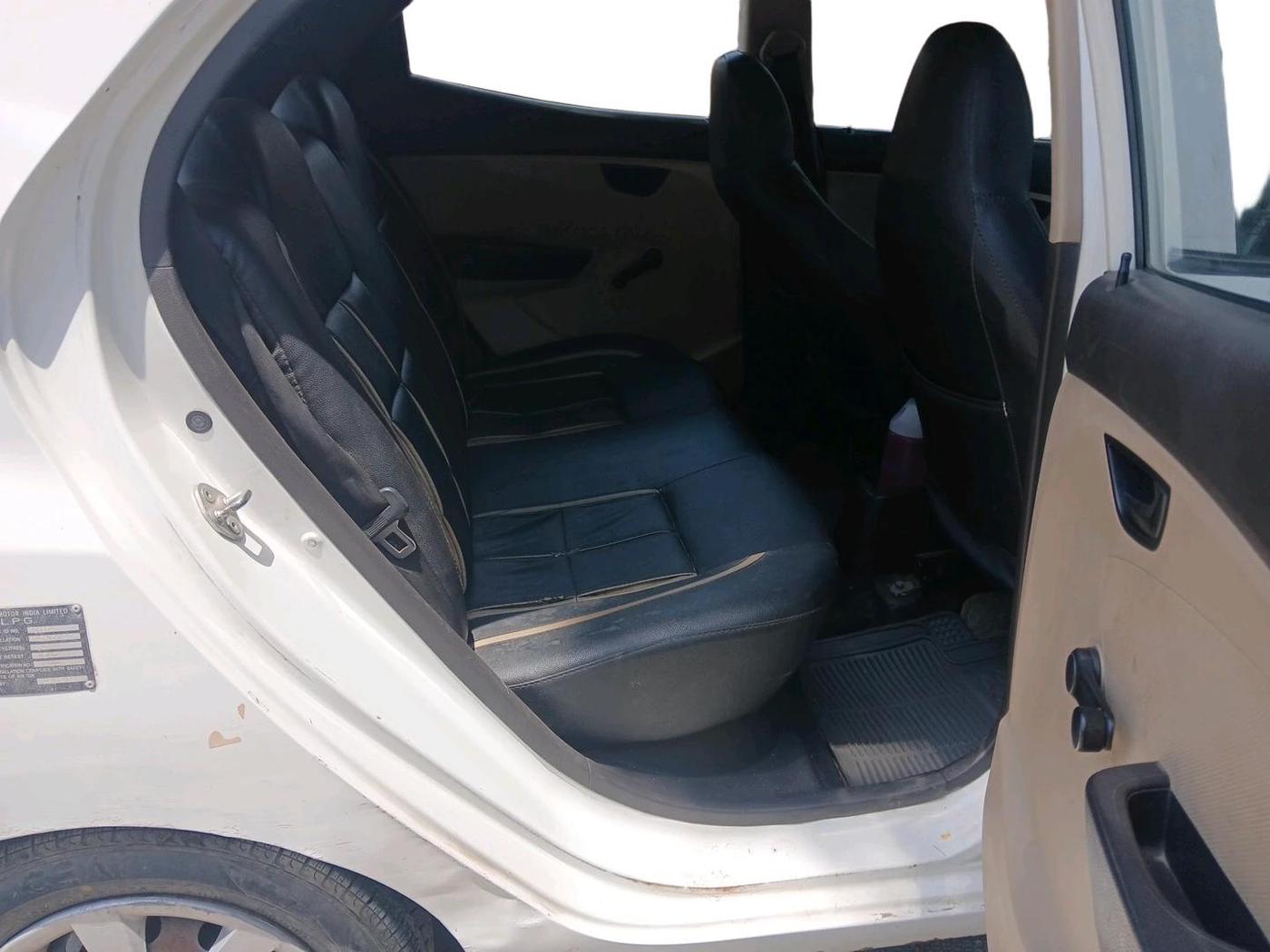 2012 Hyundai Eon MAGNA + LPG, Petrol, Manual, 1,76,461 km, interior