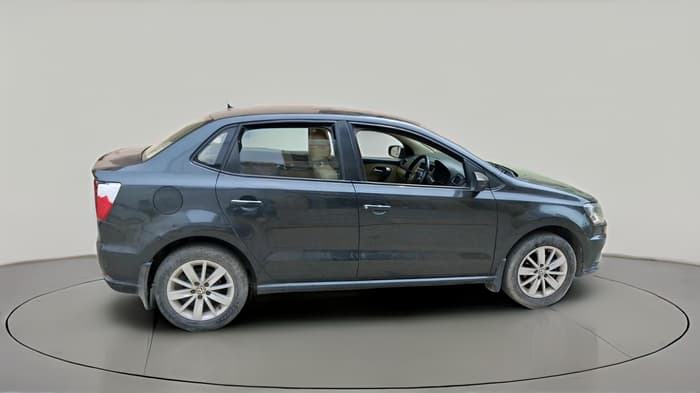 2017 Volkswagen Ameo HIGHLINE1.2L, Petrol, Manual, 82,485 km, exterior