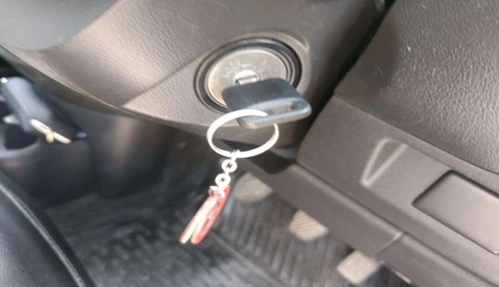 2016 Nissan Micra Active XL, Petrol, Manual, 46,516 km, interior