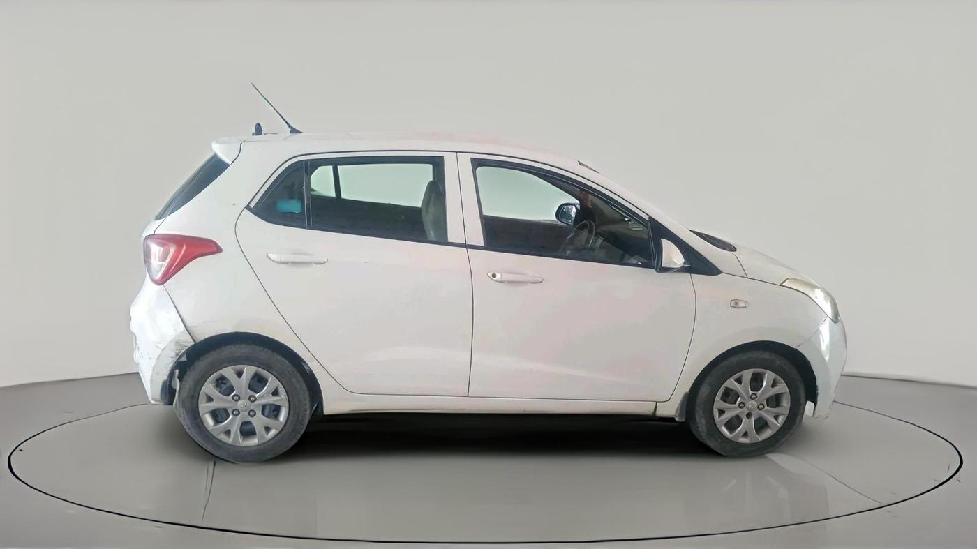 2015 Hyundai Grand i10 MAGNA 1.1 CRDI, Diesel, Manual, 1,29,572 km, exterior