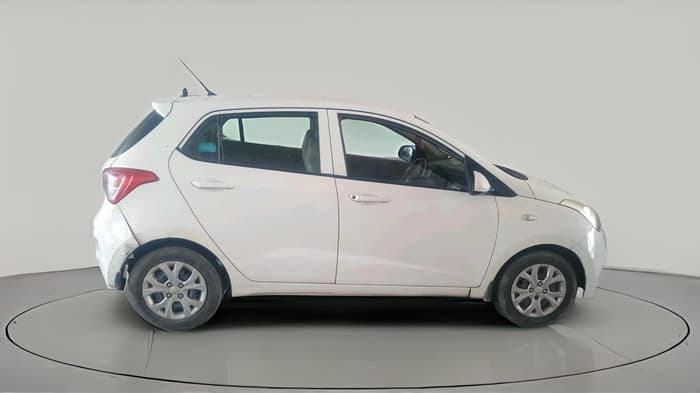 2015 Hyundai Grand i10 MAGNA 1.1 CRDI, Diesel, Manual, 1,29,572 km, exterior