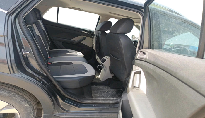 2023 Volkswagen TAIGUN TOPLINE 1.0 TSI MT, Petrol, Manual, 41,000 km, interior