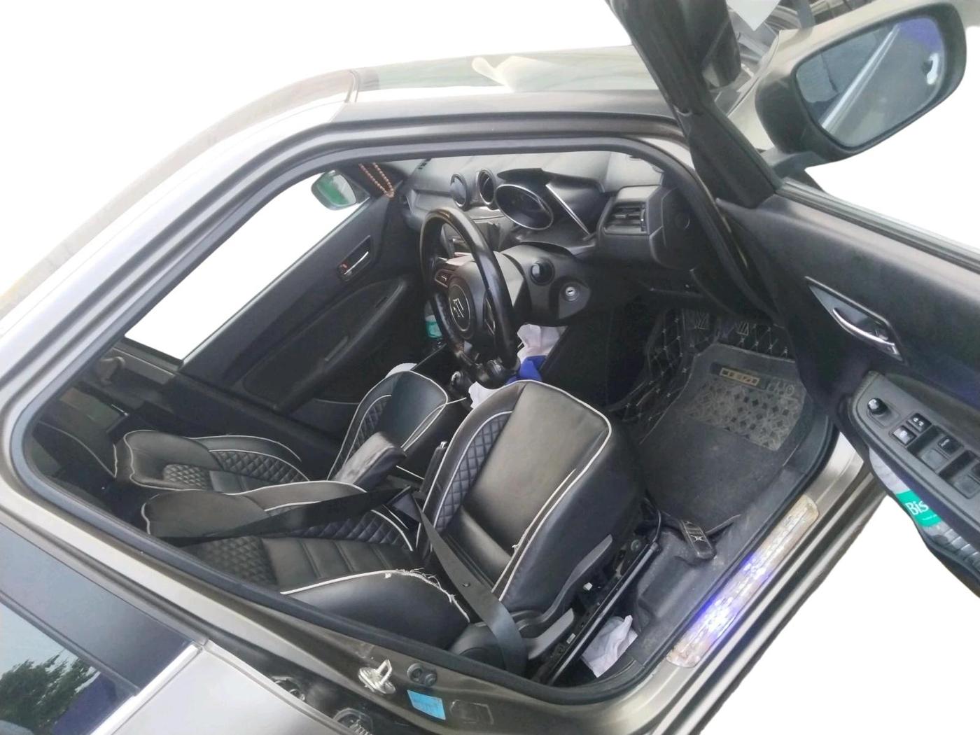 2020 Maruti Swift VXI, Petrol, Manual, 61,350 km, interior