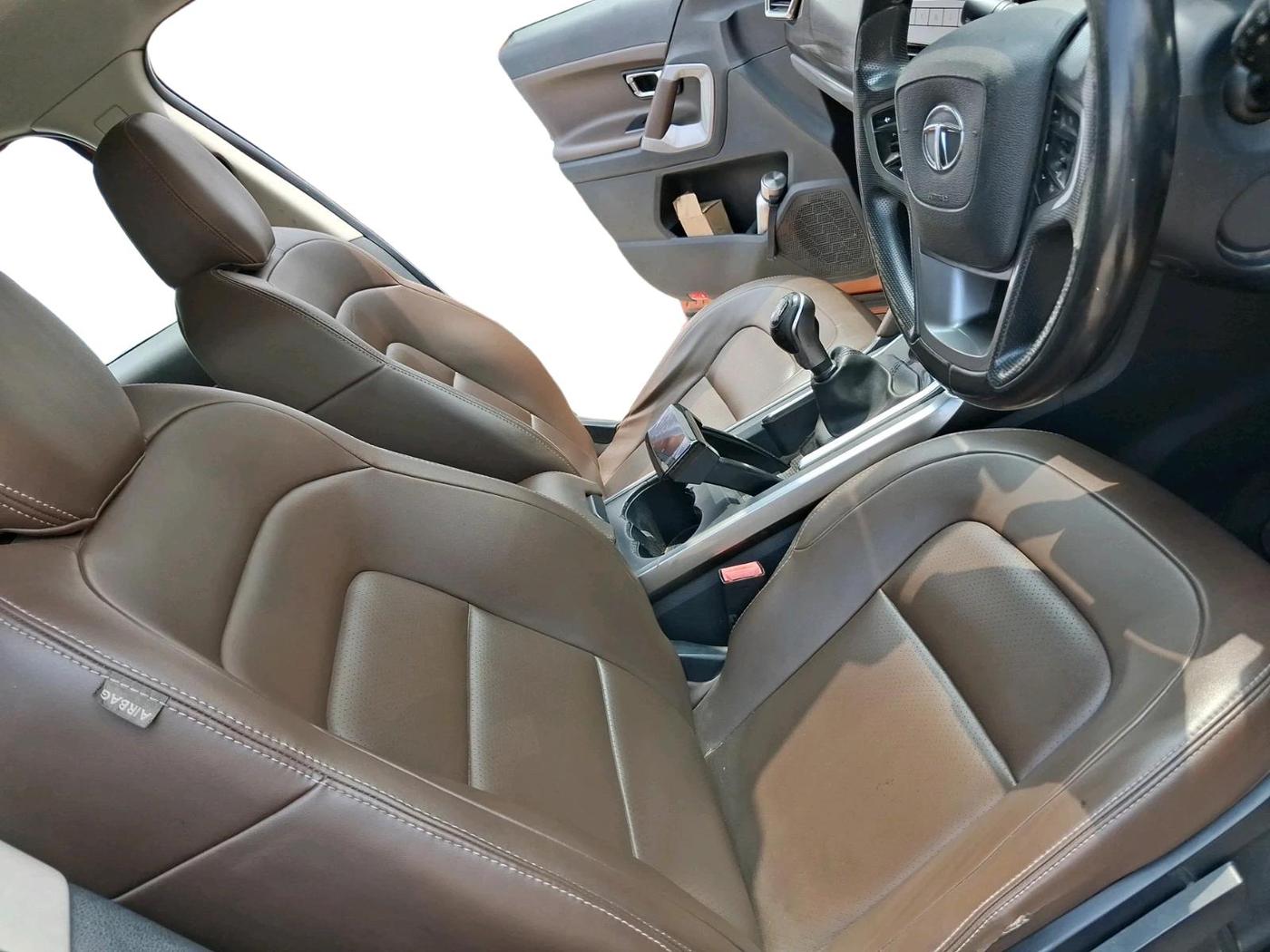 2019 Tata Harrier XZ 2.0L, Diesel, Manual, 1,01,837 km, interior