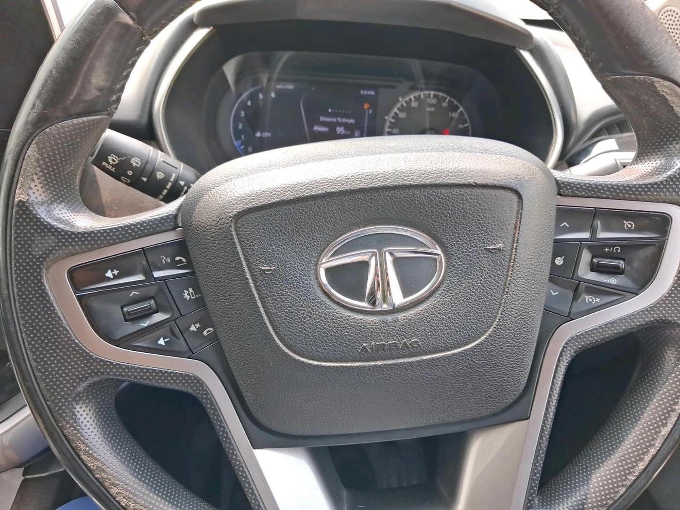 2019 Tata Harrier XZ 2.0L, Diesel, Manual, 1,01,837 km, interior
