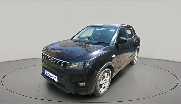 2022 Mahindra XUV300 W6 1.2 PETROL, Petrol, Manual, 25,932 km, exterior